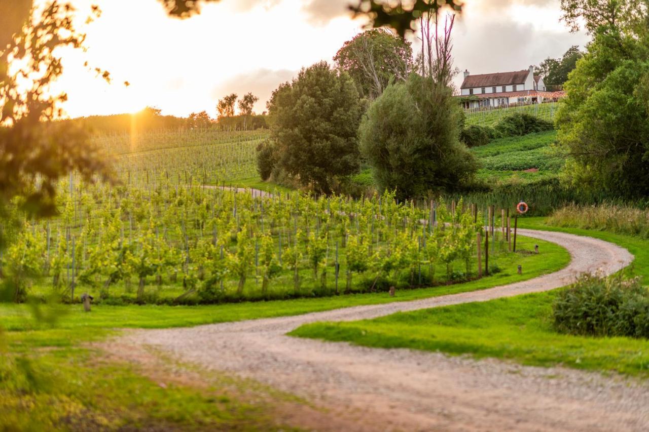 Hotel Three Choirs Vineyards Newent Esterno foto